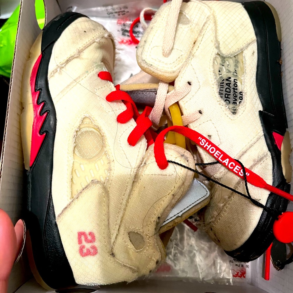 Size 10c off white Jordan 5s toddler sneakers